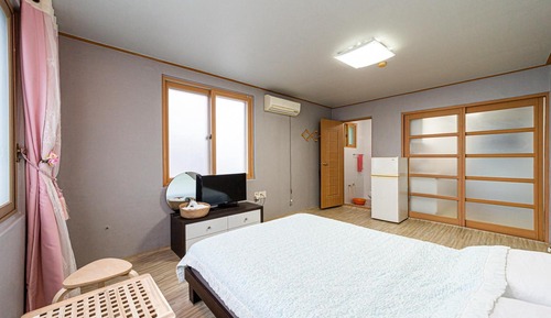 Basic Room, 1 Bedroom (Iris)