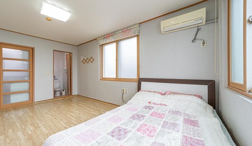 Basic Room, 1 Bedroom (Lilac)