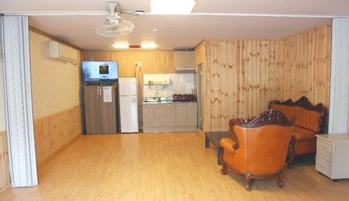 Room (No 101 (15 pyeong) Sunim)
