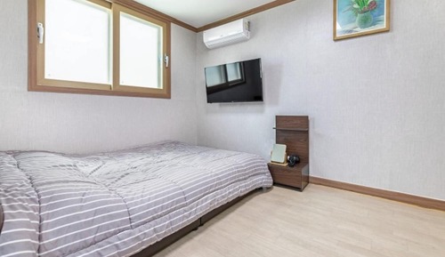Room (Room 401 (26533))