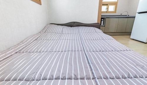 Room (Room 304 (26532))