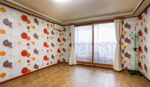 Room (303#)