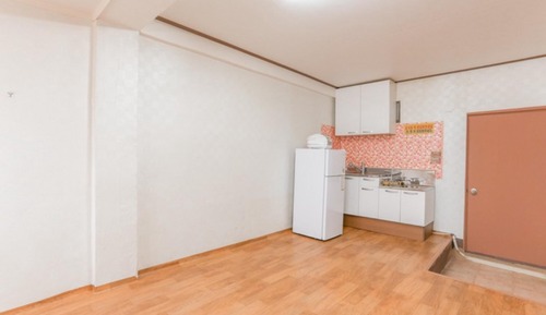 Room (A3)