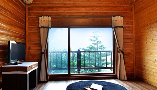Room (66m - A301)