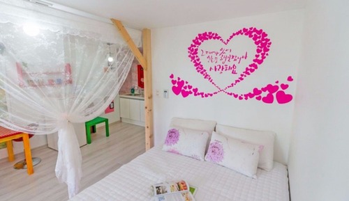 Room (Lavender)