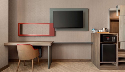 Suite, 1 Double Bed, Non Smoking, City View