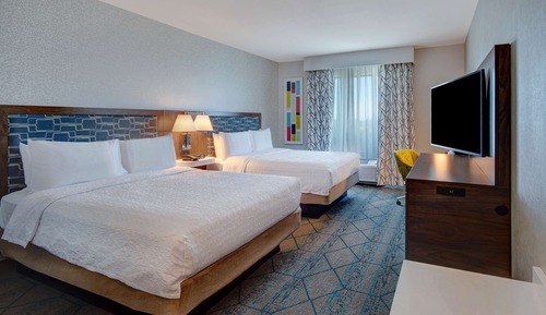 Standard Room, 2 Queen Beds, Accessible, Bathtub