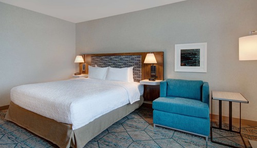 Standard Single Room, 1 King Bed, Refrigerator & Microwave