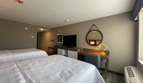 Room, 2 Queen Beds, Accessible (Mobility & Hearing, Roll-in Shower)