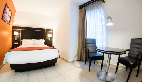 Standard Room, 1 Queen Bed