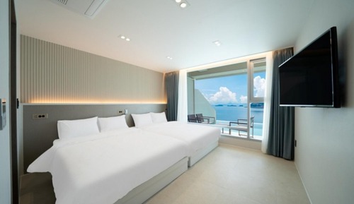 Room (VIP Pool Villa #102 (Cooking allowed))