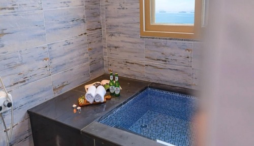 Room (52-502 Minipool (Basalt))