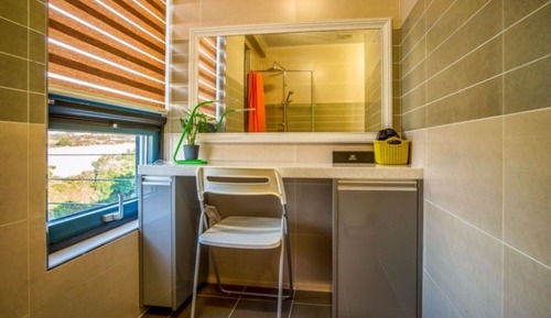 Room (Loft-2)
