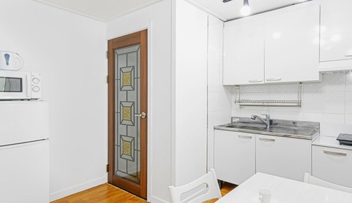 Room (Sora Room 303)