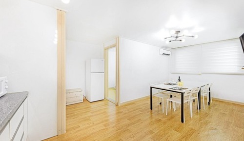 Room (Two Room 503)