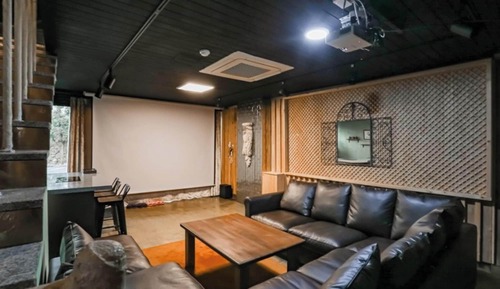 Room (Luxury A)