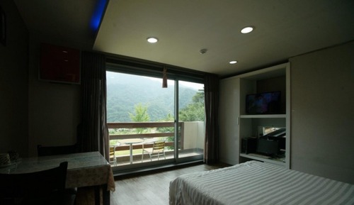 Room (Gemini)