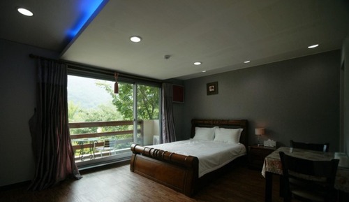 Room (Cygnus)