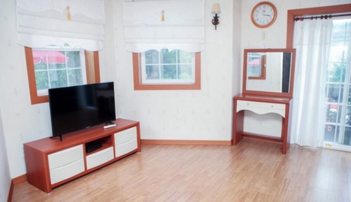 Room (Room 101)