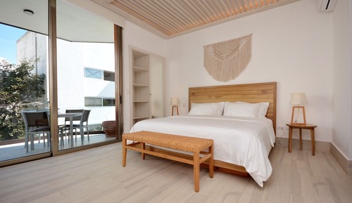 Deluxe Condo