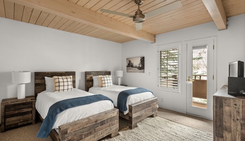 Condo, 2 Bedrooms