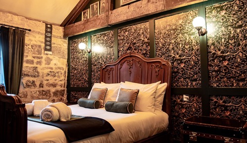 Luxury Double Room, Ensuite (The Dark Quarters)