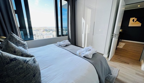 Apartment 1817