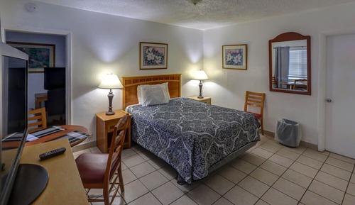 Economy Room