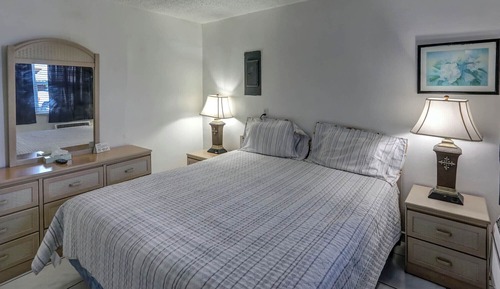 Comfort Studio, 1 Queen Bed
