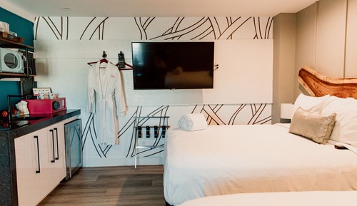 Studio Suite 2 Queens