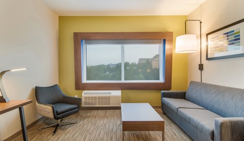 Suite, 2 Queen Beds (Additional Living Area)