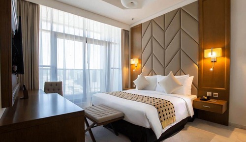 One Bedroom Apartment