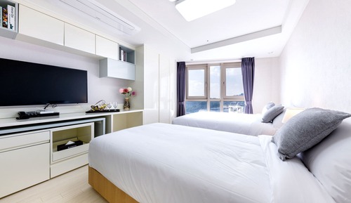 Family Twin Room, City View