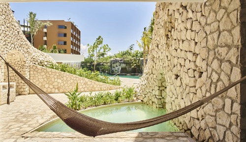 Swim Up Garden