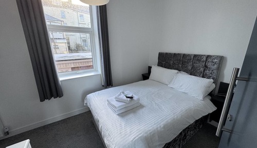 Studio (1 Bedroom)