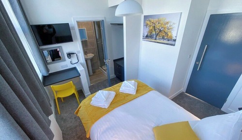 House (2 Bedrooms)