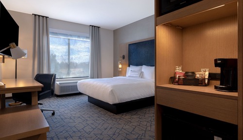 Room, 1 King Bed (Hearing Accessible)