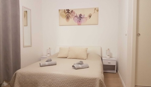 Studio (Studio Apartment 2)