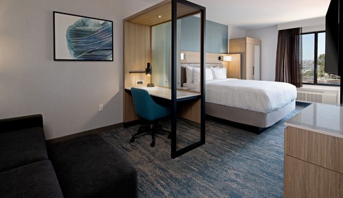 Suite, 1 King Bed
