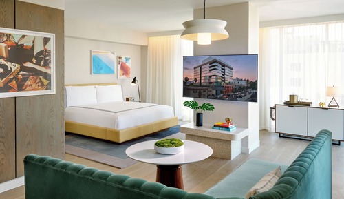 Studio Suite, 1 King Bed, Non Smoking, Balcony
