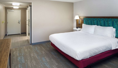 Room, 1 King Bed, Accessible (Hearing)