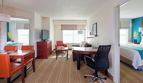 Suite, 2 Bedrooms (Mobility/Hearing Access, Transf Shwr)