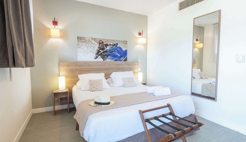 Standard Room, 1 Queen Bed, Non Smoking