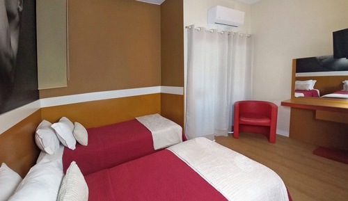 Standard Twin Room, Private Bathroom