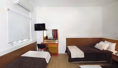 Standard Triple Room, Private Bathroom
