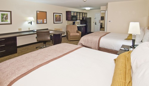 Suite, 2 Queen Beds, Accessible (Tub,Roll-In Shower)