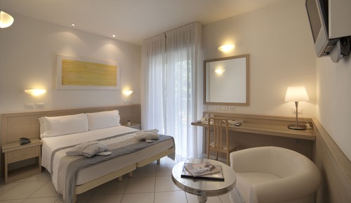 Superior Double Room, Balcony, Garden View