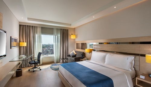 Standard Room, 1 King Bed