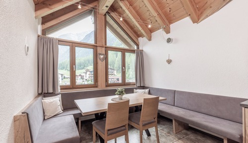 Family Apartment, 3 Bedrooms, Kitchen, Mountain View