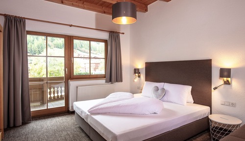 Family Apartment, 3 Bedrooms, Kitchen, Mountain View